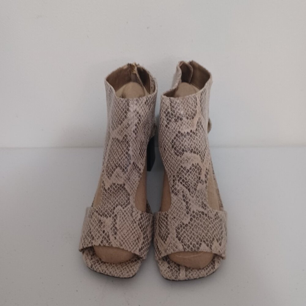 Kenneth Cole reaction shoes women Snake Mix Cut Out Sandal Snake  Shoe Sz 9